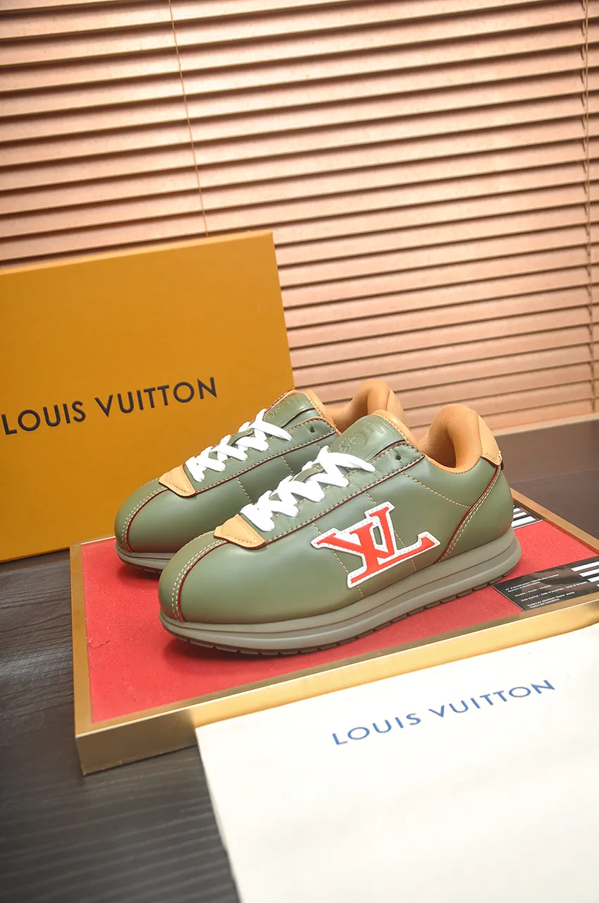 Men's men's shoes 💰700💶[LOUIS VUITTON] new original order 🍀LV Louis Vuitton * - top version of LV classic trendy shoes! Made of imported original fabrics, mesh lining, and original wear-resistant rubber foam outsole! High quality products! Size (female 35-40)